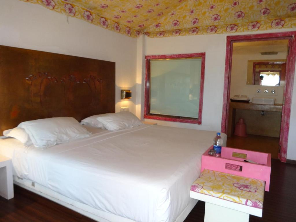 Raasleela Luxury Camp Hotel Udaipur Exterior photo